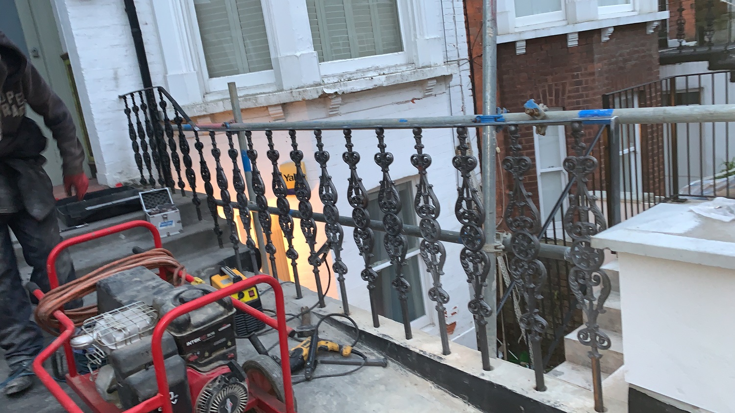 cast iron balustrade