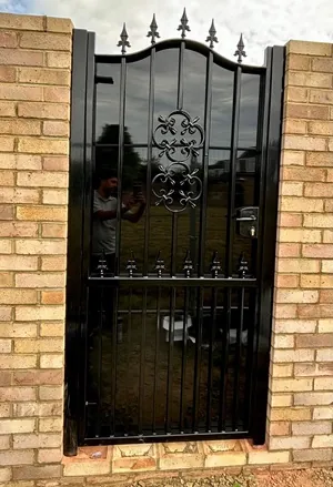 modern metal gate
